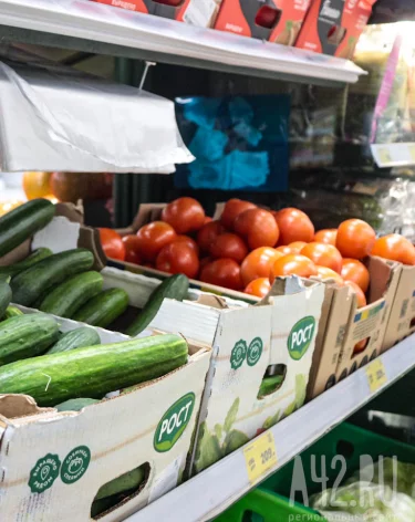 За неделю в Кузбассе подорожали огурцы и подешевели помидоры