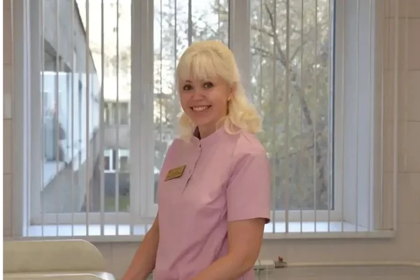 Медсестра из Новокузнецка спасла жизнь пассажирке во время перелёта в Китай