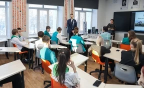 Школьники из Бачатского познакомились с работой экологов на угольном предприятии