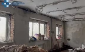 Андрей Тарасов проверил ход ремонта четырёх зданий больниц в кузбасском городе