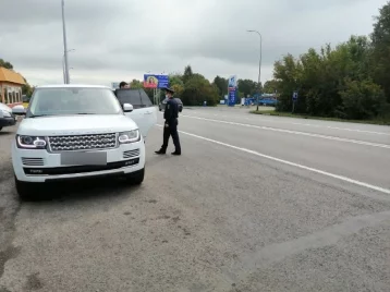 Фото: В Кемерове сотрудники ГИБДД проводят массовые проверки водителей 1