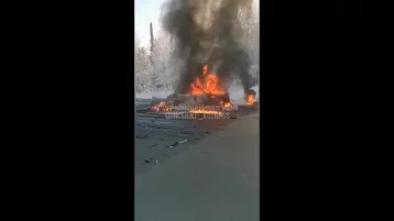 Фото: В сгоревшей на кузбасской трассе машине обнаружены тела трёх человек 1