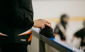 Кузбасский хоккеист Кирилл Капризов сломал нос сопернику одним ударом клюшки