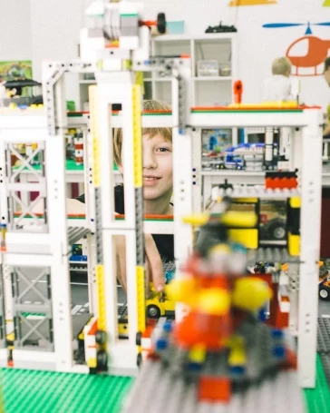 Фото: Бизнес в лицах. Игры для взрослых: как построить бизнес из кубиков LEGO 2