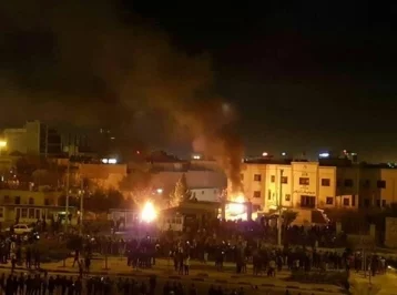 Фото: Беспорядки в Иране: 10 человек погибли 1