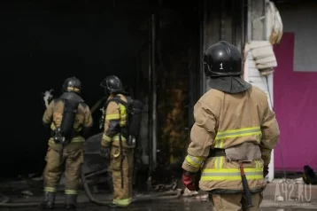 Фото: Пожар на заводе в Волоколамске локализовали на площади 6 000 квадратных метров 1