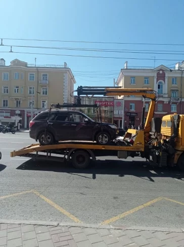 Фото: В Кемерове эвакуировали припаркованные на Советском проспекте машины 2