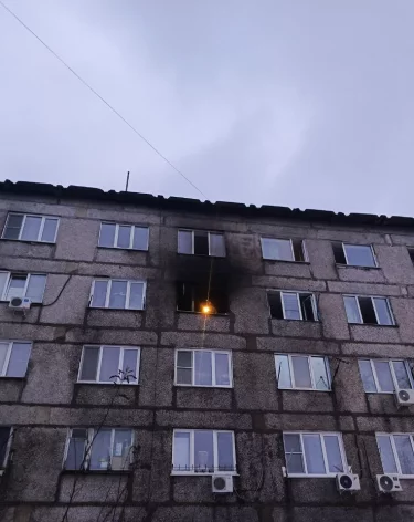 В Новокузнецке на пожаре в общежитии пострадали 13 человек, в том числе 5 детей