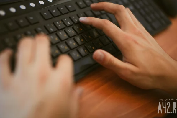 В МВД рассказали, как мошенники крадут у подростков деньги с «Пушкинской карты»