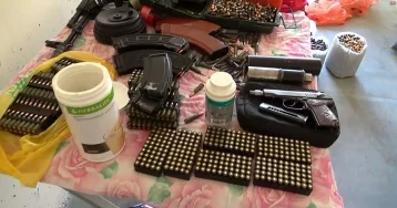 Фото: В Кузбассе работник оружейного магазина оказался лидером ОПГ по незаконной торговле оружием и боеприпасами 1