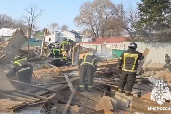 Три человека спасены: в частном доме в Уссурийске произошёл взрыв газа