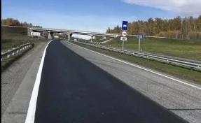 Дорожники полностью убрали колею на трассе Кемерово — Новокузнецк