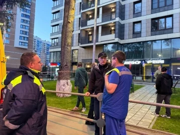 Фото: В Красногорске жильцов пострадавшей от БПЛА квартиры разместили в гостинице 1