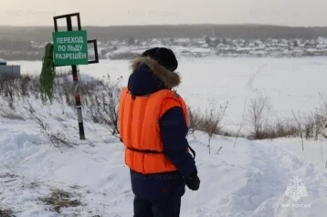 Фото: В Кузбассе начали открывать ледовые переправы 1