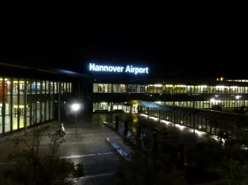 Фото: В полиции Германии не считают терактом инцидент в аэропорту Ганновера 1