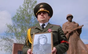 Останки пропавшего на войне лётчика, найденные в Ленинградской области, захоронили в Кузбассе