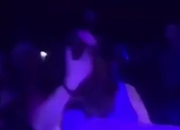Фото: «Я дурочка»: занявшаяся сексом на танцполе нижегородская студентка публично раскаялась 1