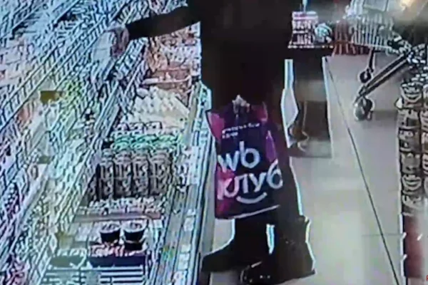 Кемеровчанин попытался похитить из магазина 10 банок кофе и сливочное масло