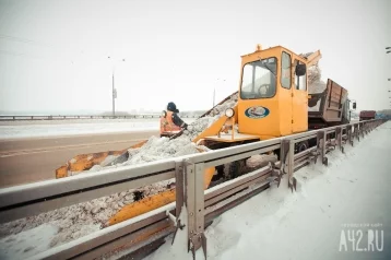 Фото: Кемеровские дорожники вывезли из города более 160 000 кубометров снега 1
