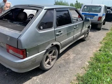 Фото: В Кемерове пьяный водитель устроил ДТП и, угрожая пистолетом, сбежал с места происшествия 1