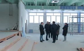 Глава Кемерова проверил ход капитального ремонта лицея №89