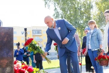 Фото: В Кузбассе открыли памятник погибшим на шахте «Листвяжная» 3