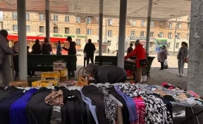 В Новокузнецке разогнали стихийный рынок на привокзальной площади