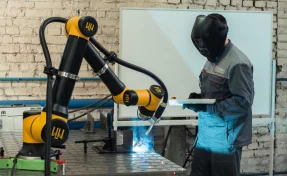 Роботы вместо сварщиков: на производственной базе СГК в Кемерове внедряют автоматические комплексы