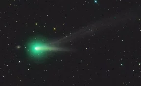 Учёные: к Земле приближается гигантская зелёная комета
