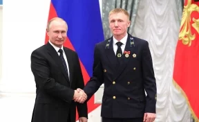 Владимир Путин вручил государственную награду шахтёру из Кузбасса