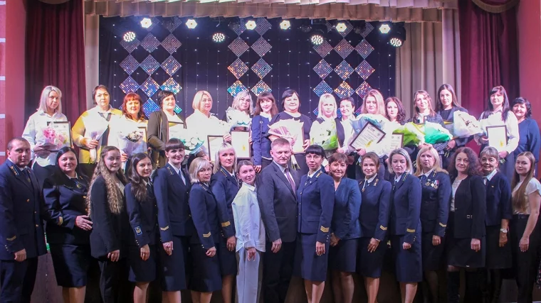 Фото: В День качества награждены лучшие работники Центральной углехимической лаборатории АО «СУЭК-Кузбасс» 1