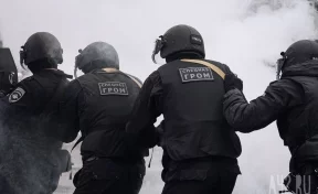 «Ожесточённая борьба»: к кемеровским школьникам приехал спецназ
