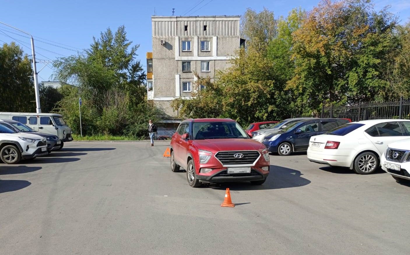 В Кемерове суд ограничил свободу автомобилистке, которая на парковке сбила 76-летнюю женщину