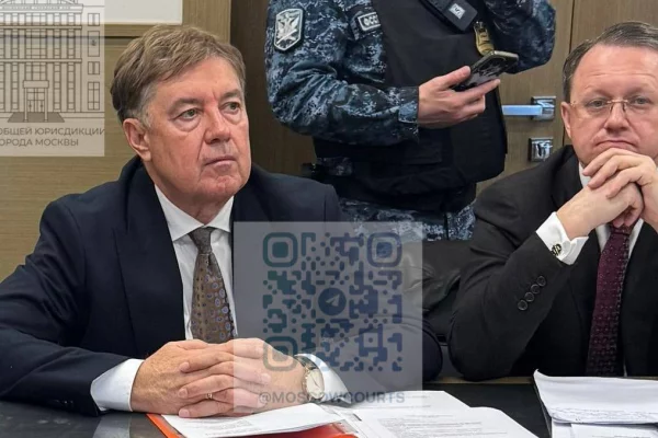 У бывшего судьи Верховного Суда взыскали недвижимость на 9 миллиардов рублей