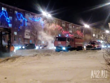 Фото: ЧП: в Кемерове на проспекте Шахтёров полностью выгорел пассажирский автобус 3