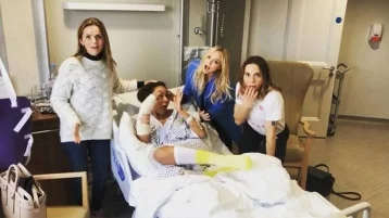 Фото: Одна из участниц Spice Girls сломала рёбра, упав с лестницы 1