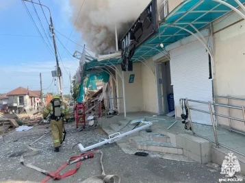 Фото: В Апшеронске из-за взрыва газа в ТЦ серьёзно пострадали три человека 1