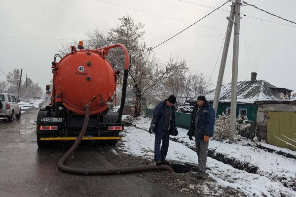 Глава Белова рассказал о ежедневной откачке воды в частном секторе
