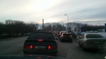 Фото: Кемеровские водители встали в пробке на ФПК 1