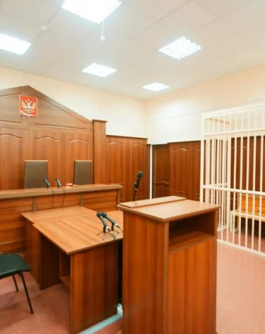 В Петербурге вынесли приговор паре, издевавшейся над дочерью с заболеванием