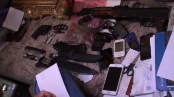 Фото: В Кузбассе группировка охранников «Вертолётовские» инсценировала ДТП и вымогала деньги 1