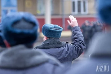 Фото: Кузбассовец ударил полицейского за просьбу об успокоении 1