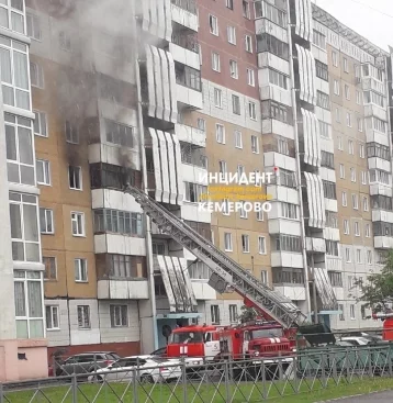 Фото: В Кемерове произошёл пожар в многоэтажном доме по проспекту Комсомольский 1