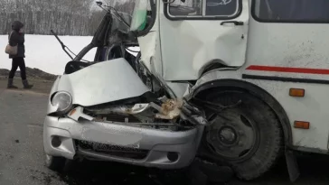 Фото: Смерть в прямом эфире: в Татарстане погибла девушка-водитель, ведущая трансляцию за рулём 3