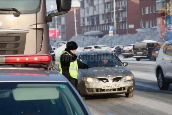 Сотрудники Госавтоинспекции провели рейд в Кемерове