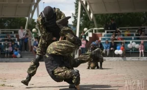 Бойцы «Кедр», собаки и картины осуждённых: в Кемерове сотрудники ГУФСИН приняли присягу