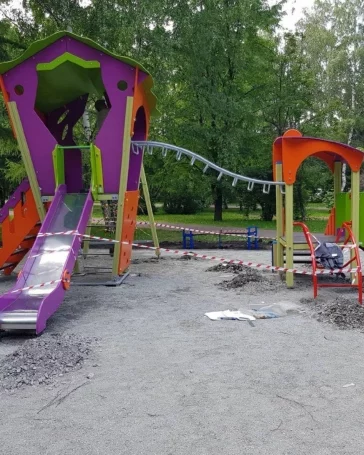 Фото: В Кемерове начали устанавливать 10 новых детских площадок 3