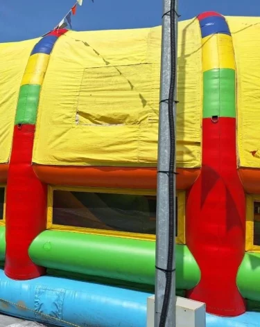 В Кузбассе ушло в суд дело о дырявом батуте, на котором получил травму 7-летний мальчик