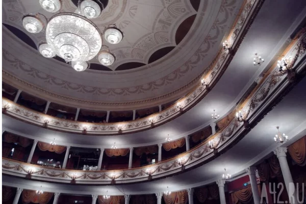 Певцов предложил возвращать деньги за «чудовищный» спектакль или фильм