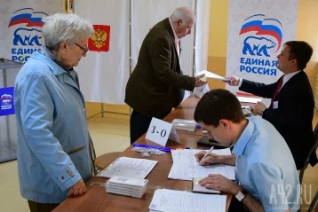 Фото: Сергей Цивилёв проголосовал на праймериз «Единой России» 4